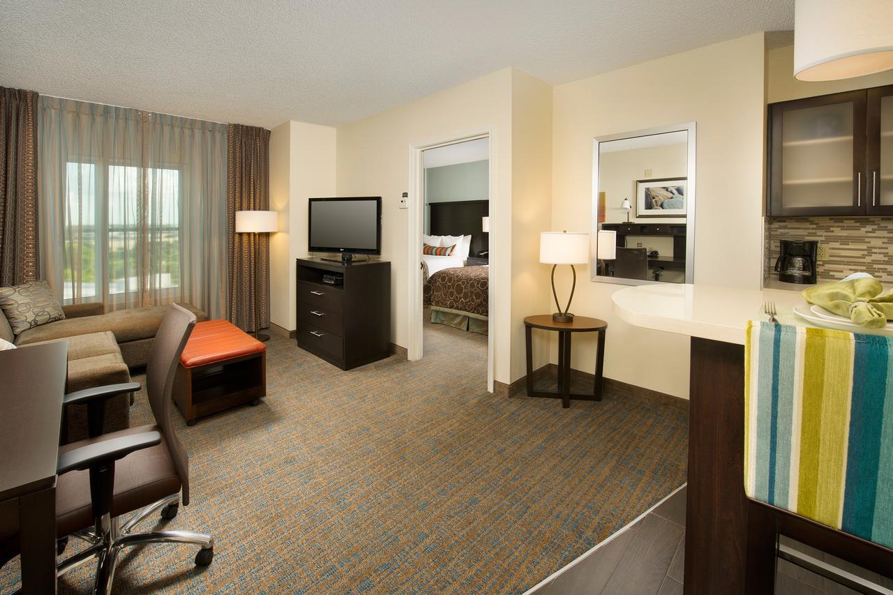 Staybridge Suites Houston East - Baytown By Ihg Esterno foto