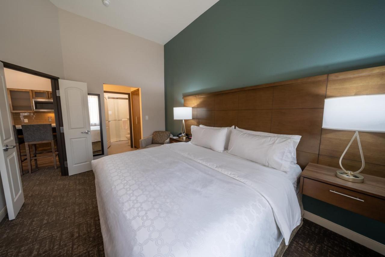 Staybridge Suites Houston East - Baytown By Ihg Esterno foto
