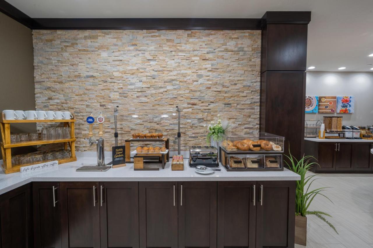 Staybridge Suites Houston East - Baytown By Ihg Esterno foto