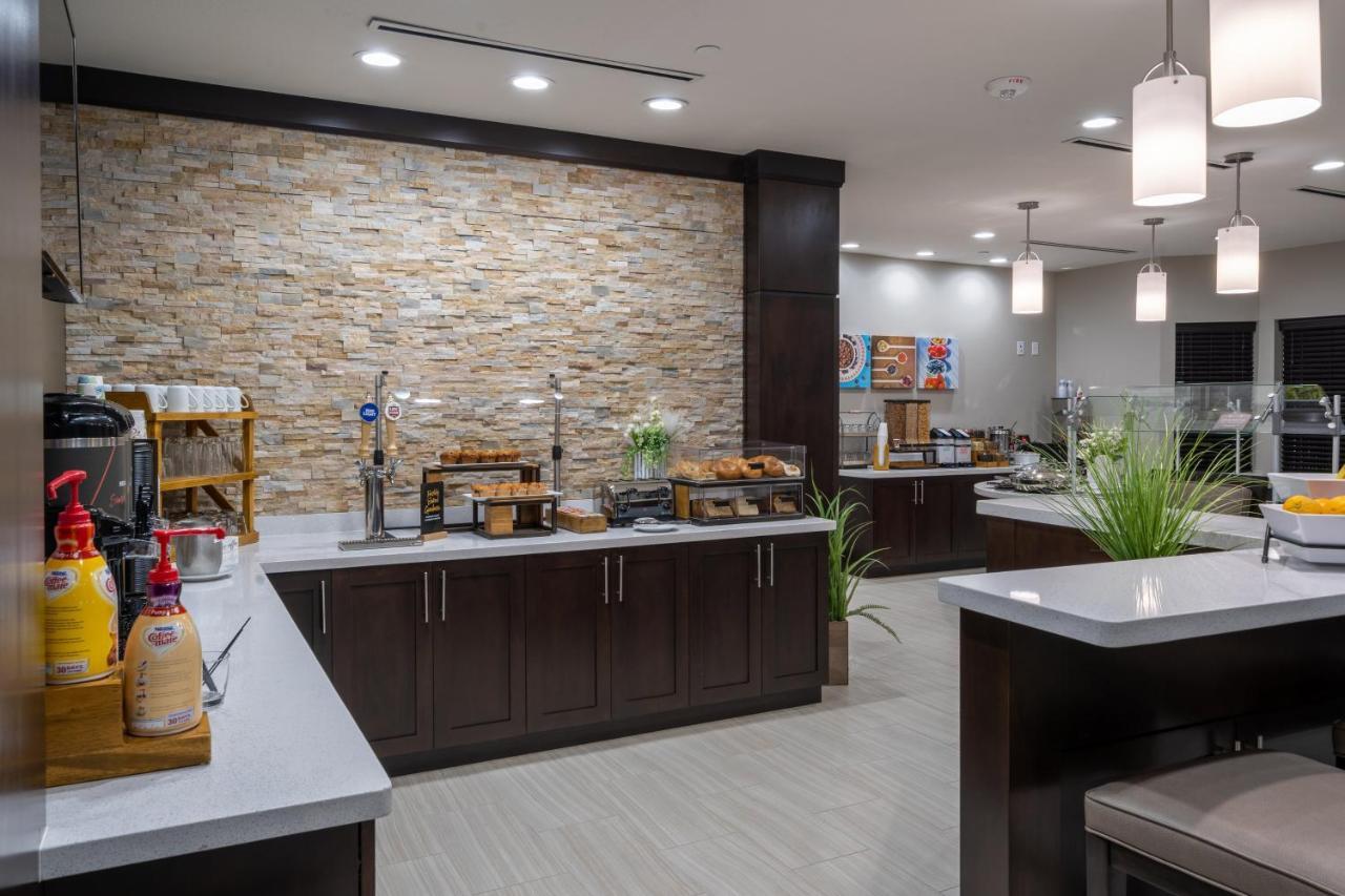 Staybridge Suites Houston East - Baytown By Ihg Esterno foto